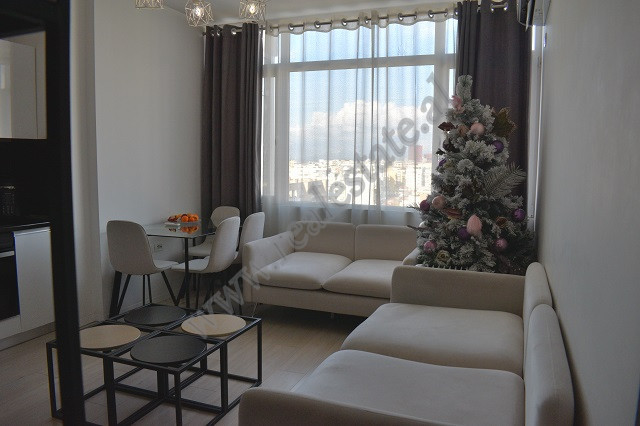 Apartament me qira ne rrugen Shkelqim Fusha, ne Tirane.
Banesa eshte e pozicionuar ne katin e 4-te 